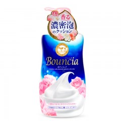 日本COW 牛乳沐浴露 石碱浓密泡沫深层滋润保湿550ml（玫瑰味）